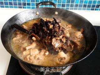 Chicken Stewed Hazel Mushroom recipe