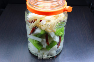 Hot and Sour Radish Sticks recipe