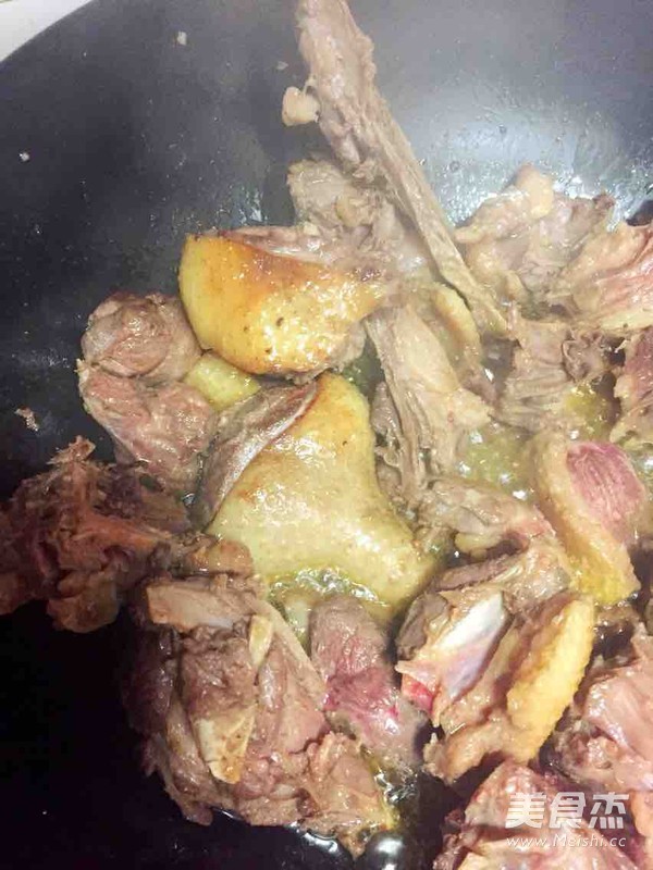 Big Goose Stewed with Dried Potatoes recipe