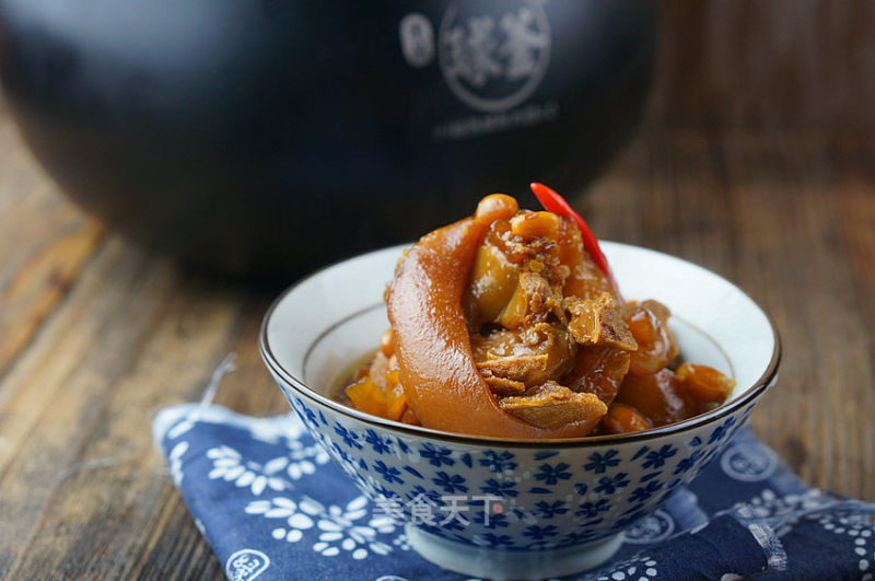 [yiwu] Soybean Stewed Pig's Feet recipe