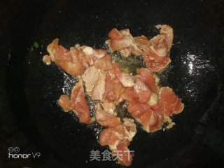 Fried Fungus with Sliced Pork and Cucumber recipe