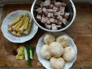 Braised Pork with Bamboo Shoots and Mushrooms recipe