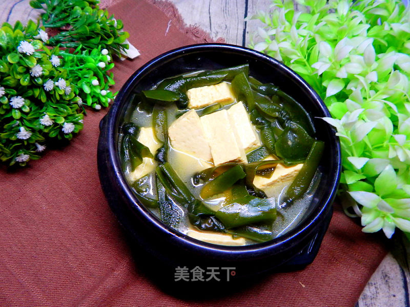 Seaweed Tofu Soup recipe