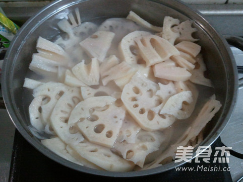 Lotus Root Mixed with Hemp Oil recipe