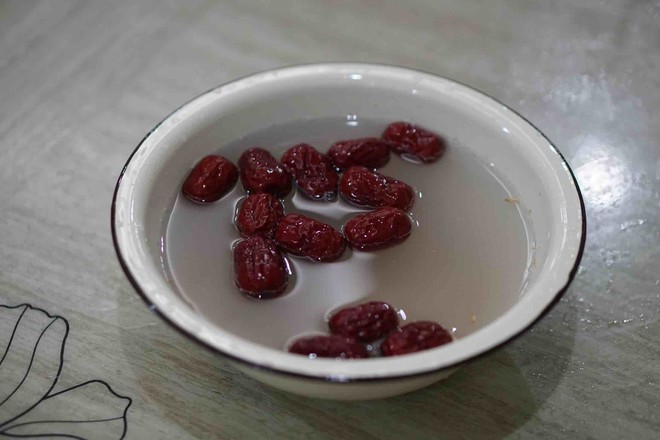 Oatmeal and Red Date Porridge recipe