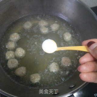 Winter Melon and Coriander Boiled Meatballs recipe