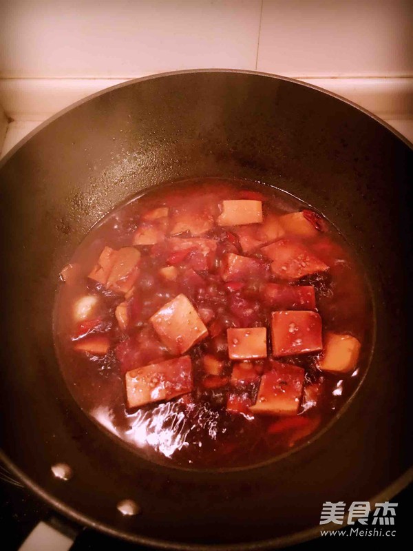 Tofu Stewed with Crucian Carp recipe