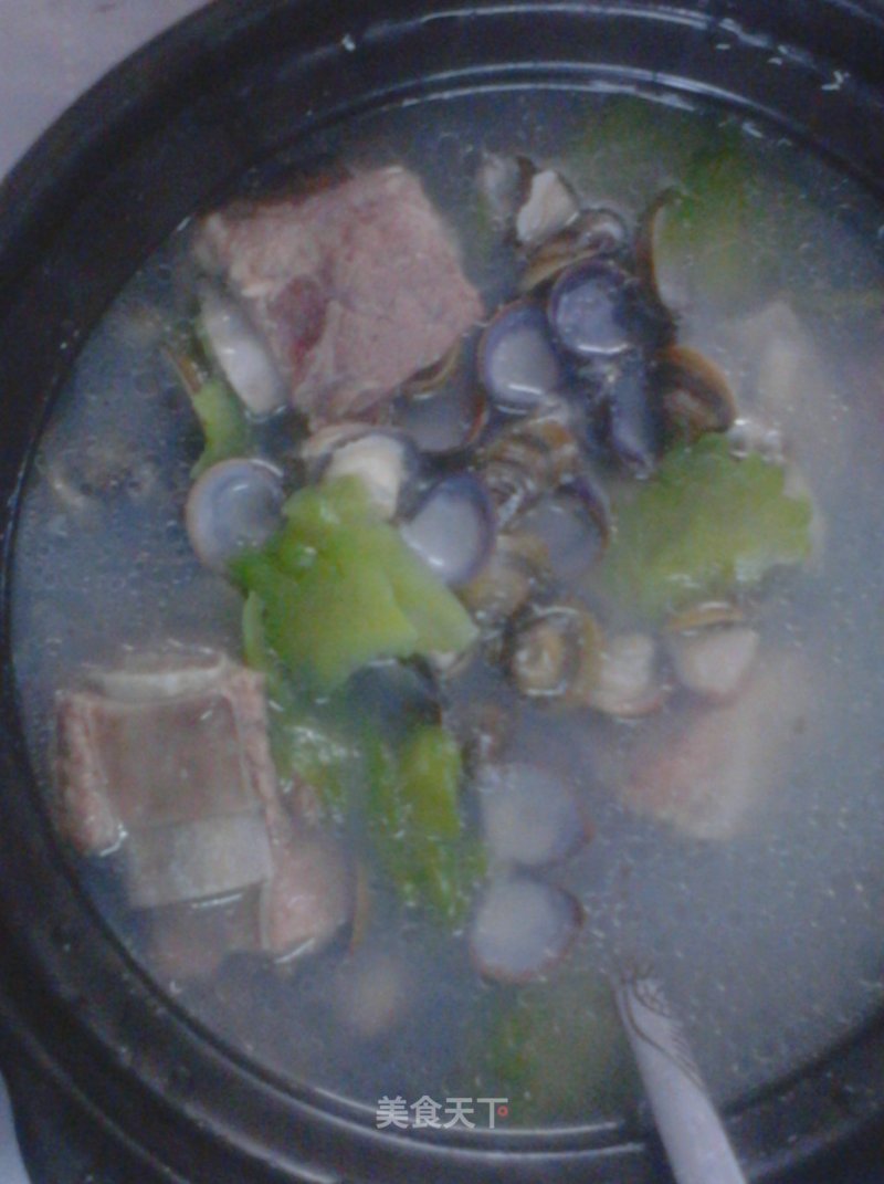 Sand Clams and Bitter Gourd Soup recipe