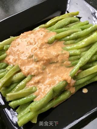 Cowpeas with Sesame Sauce recipe