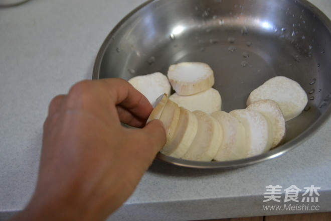 Convenient and Delicious Counter Noodle Dish-pan-fried Pleurotus Eryngii Stuffed with Meat recipe