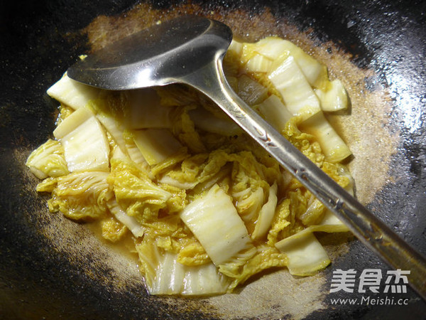 Stir-fried Baby Dishes with Curry Pork Tongue recipe