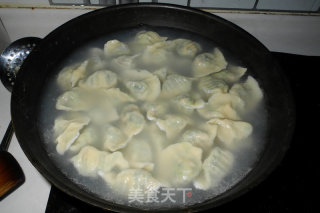 Moss and Pork Dumplings recipe