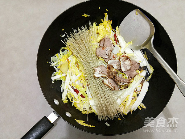 Beef and Baby Vegetables Stewed Vermicelli recipe