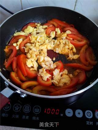 Scrambled Eggs with Tomatoes recipe