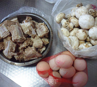 Stewed Pork Ribs with Mushrooms recipe