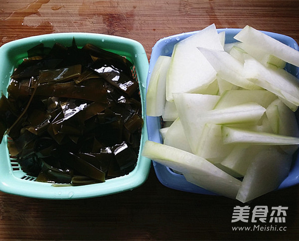 Winter Melon Seaweed Pork Rib Soup recipe