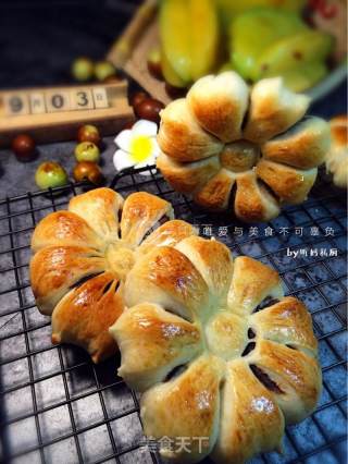 #新良第一节烤大赛# Bean Paste Petal Bread recipe