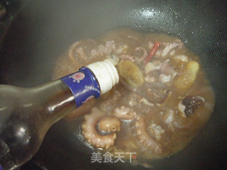Octopus and String Beans in Tomato Sauce recipe