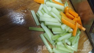 Stir-fried Celery with Pork Tongue recipe