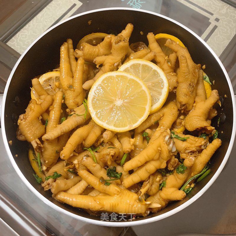 Lemon Hot and Sour Chicken Feet recipe