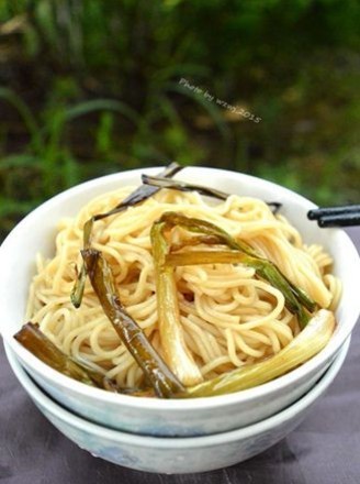 Scallion Noodles in Oyster Sauce