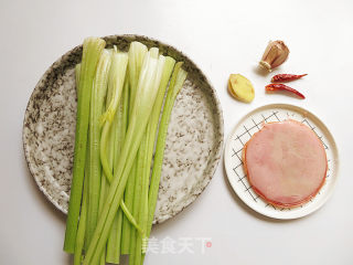 Stir-fried Lily with Celery Ham recipe