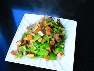 Stir-fried Dried Tofu with Green Peppers recipe
