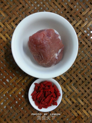 The Perfect Combination-fresh Wolfberry Slippery Pork Slices recipe
