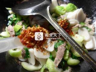 Stir-fried Rice Cake with Tenderloin and Greens recipe