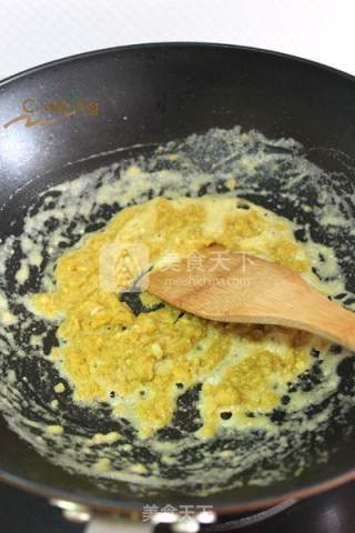 Baked Pumpkin with Salted Egg Yolk recipe