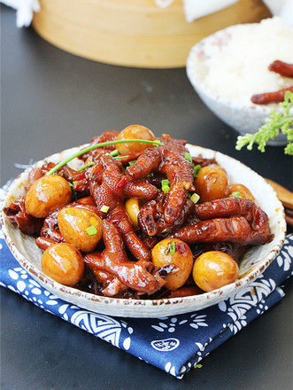 Braised Chicken Feet with Quail Eggs recipe