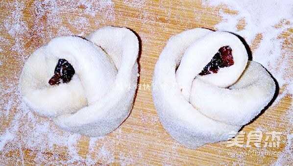 Rose Buns recipe