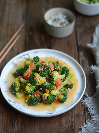 Broccoli in Tomato Sauce with Garlic