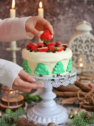 Christmas Tree Cream Cake recipe