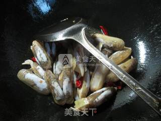 Fried Razor Clams with Leek Flowers recipe