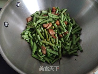 Stir-fried Beans with Local Pork recipe