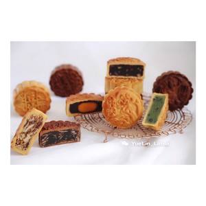Cantonese-style Moon Cakes recipe