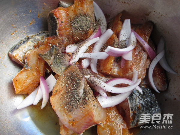 French Grilled Fish with Black Pepper recipe