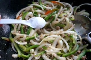 Hand-rolled Noodles with Minced Meat and Onion recipe