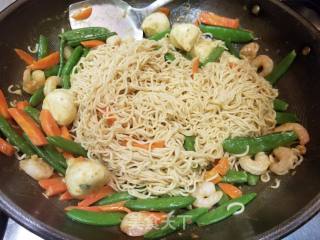 Curry Paste Noodles recipe