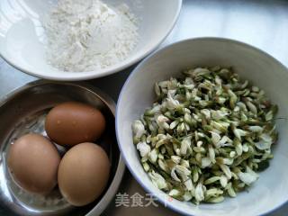 Sophora Flower Egg Pancake recipe