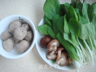 Meatball Noodles in Clear Soup recipe