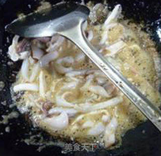 Fried Squid with Leek and Green Bean Sprouts recipe