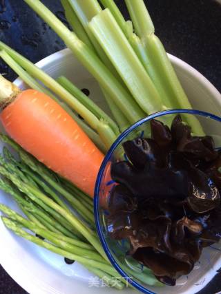 Vegetarian Three Diced Mixed Fungus recipe