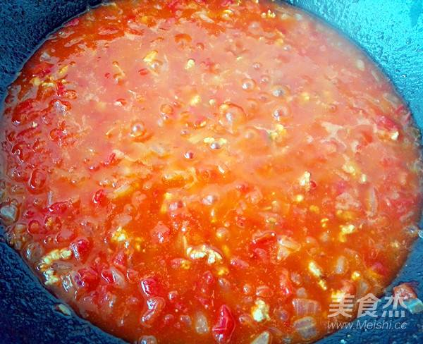 Spaghetti with Basil Meat Sauce recipe