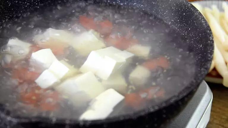 Double Mushroom Ham Tofu Soup recipe