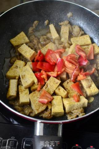 Braised Tofu with Lard Residue recipe