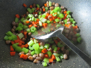 Stir-fried Celery with Peanuts and Carrots recipe