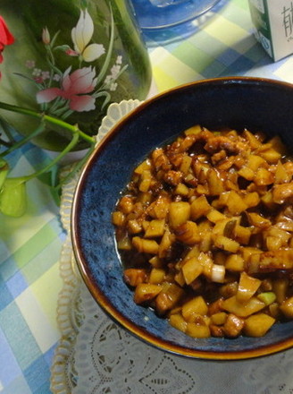 Potatoes with Diced Meat Sauce recipe