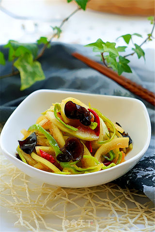 Appetizing Hot and Sour Watermelon Rind recipe